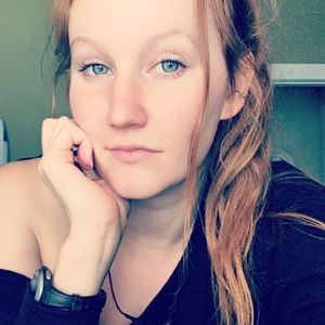 Meet your Posher, Carly